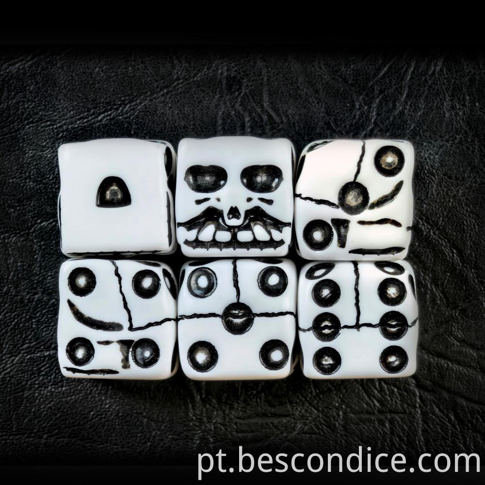 Novelty Skull Dice 2